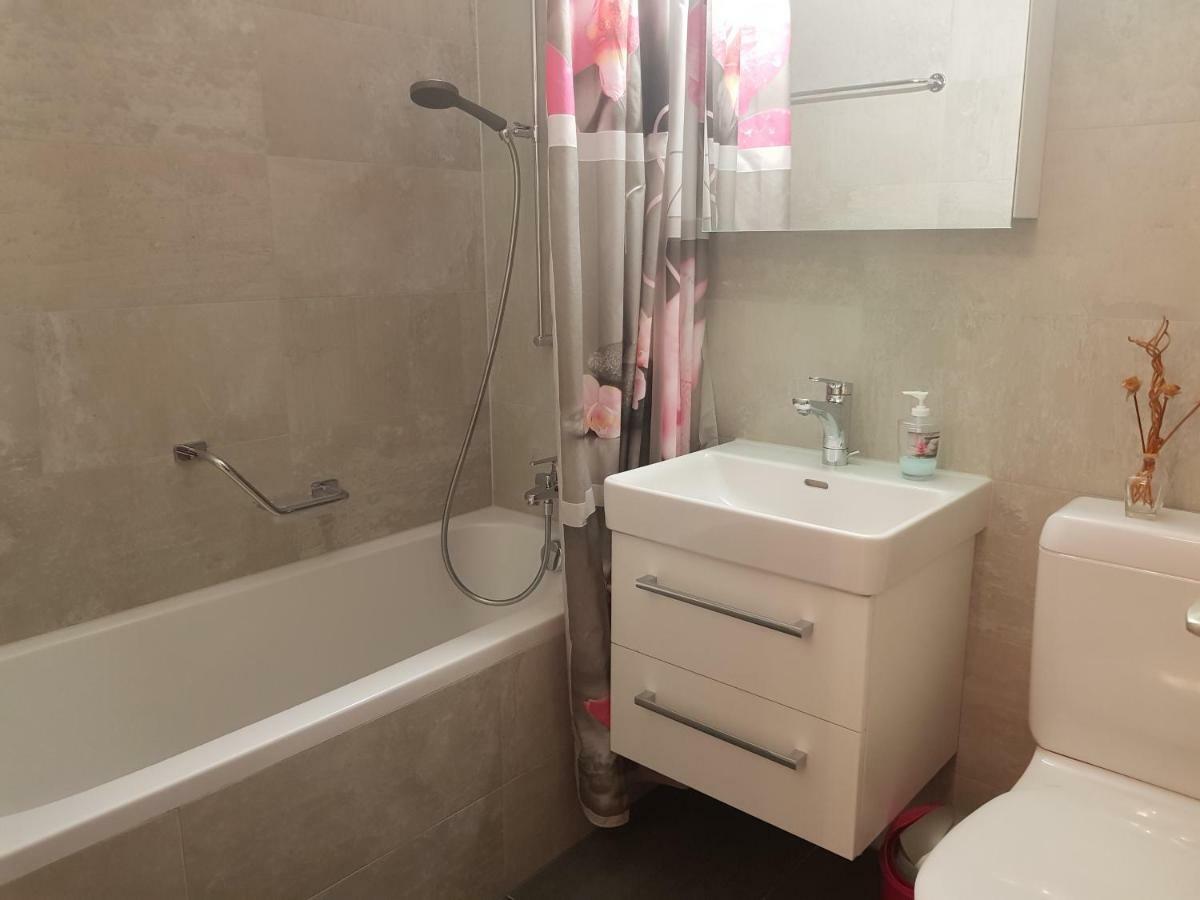 2,5 Pces Accueillant Comme A La Maison Leukerbad Exterior foto